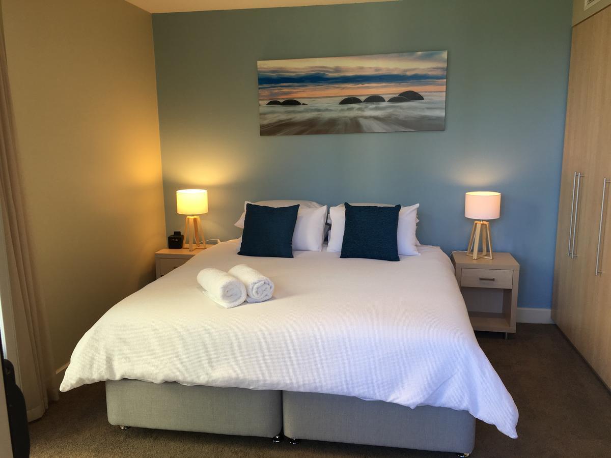 Beachside Luxury Apartments One & Two Bedroom In Beachfront Oaks Pier Building 글레넬그 외부 사진