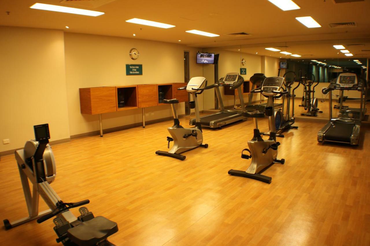 Beachside Luxury Apartments One & Two Bedroom In Beachfront Oaks Pier Building 글레넬그 외부 사진