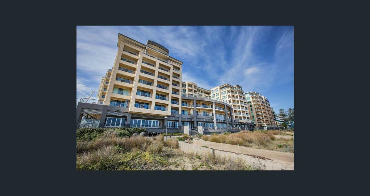 Beachside Luxury Apartments One & Two Bedroom In Beachfront Oaks Pier Building 글레넬그 외부 사진